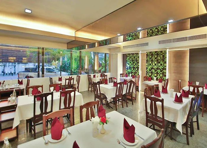 Convenient Park Hotel