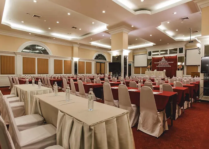 Convenient Park Hotel 4*