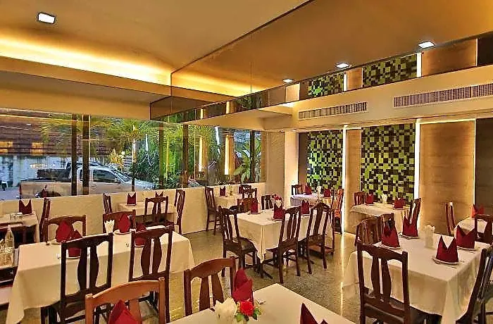 Convenient Park Hotel