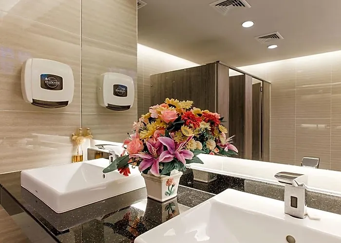 Convenient Park Hotel 4*