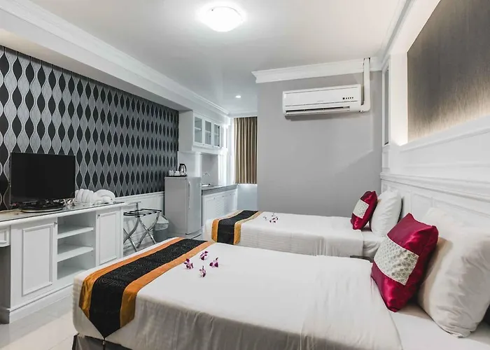 Convenient Park Hotel