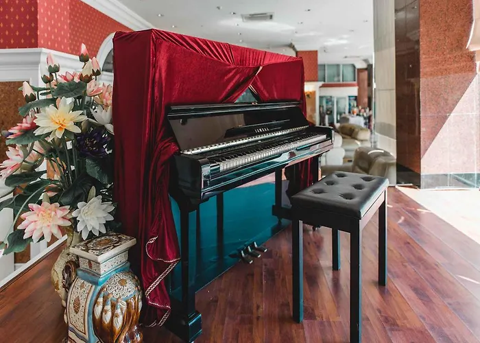 Convenient Park Hotel