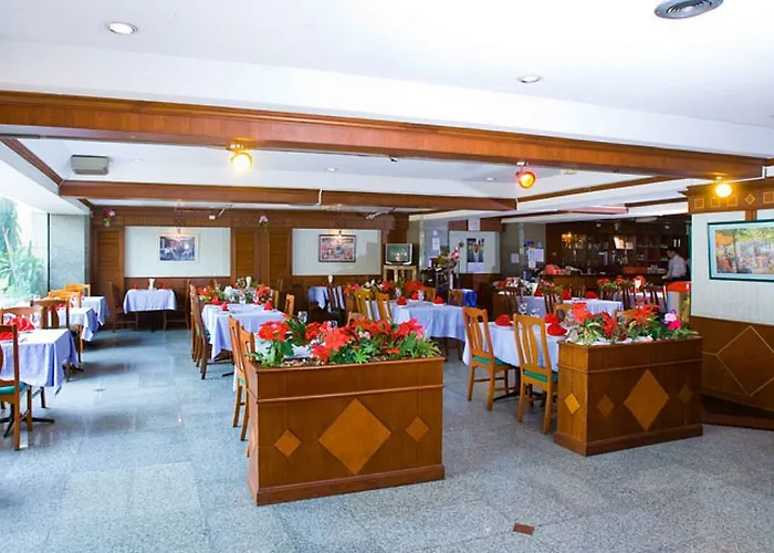 Convenient Park Hotel